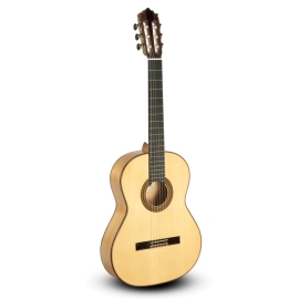 Guitarra Paco Castillo 215F tapa abeto aros y fondo cipres macizos